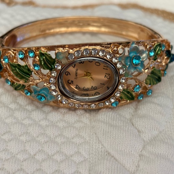 Beautiful - Picture 4 of 7